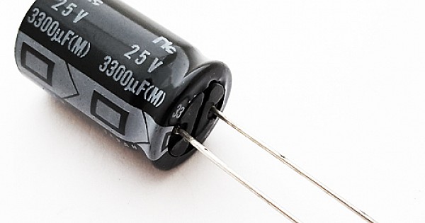 25v 3300uf конденсатор
