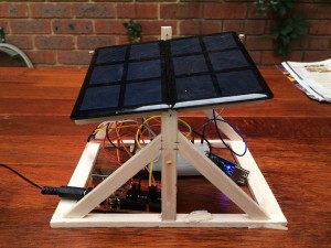 Sun tracking solar panel using Arduino