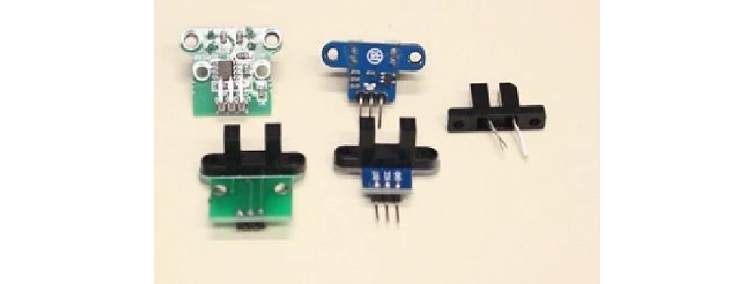 Robotic car with speed sensor Robotic car with speed sensor